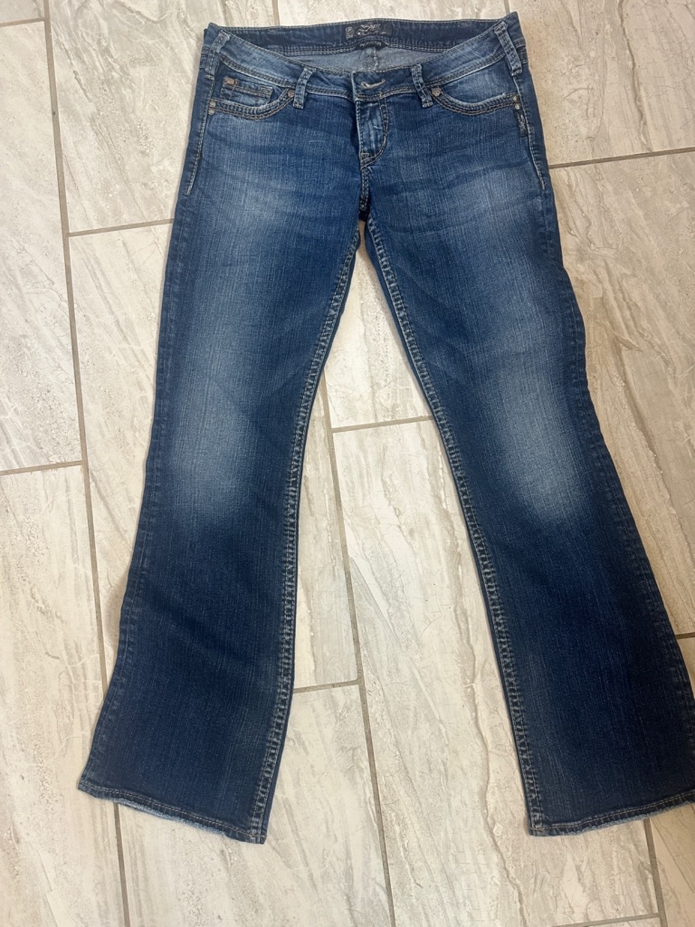 Women's Flared Denim Jeans in Dark Blue Wash